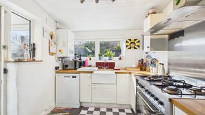 Photo 6- click for photo gallery